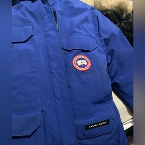 Canada goose parka (blue) barley worn